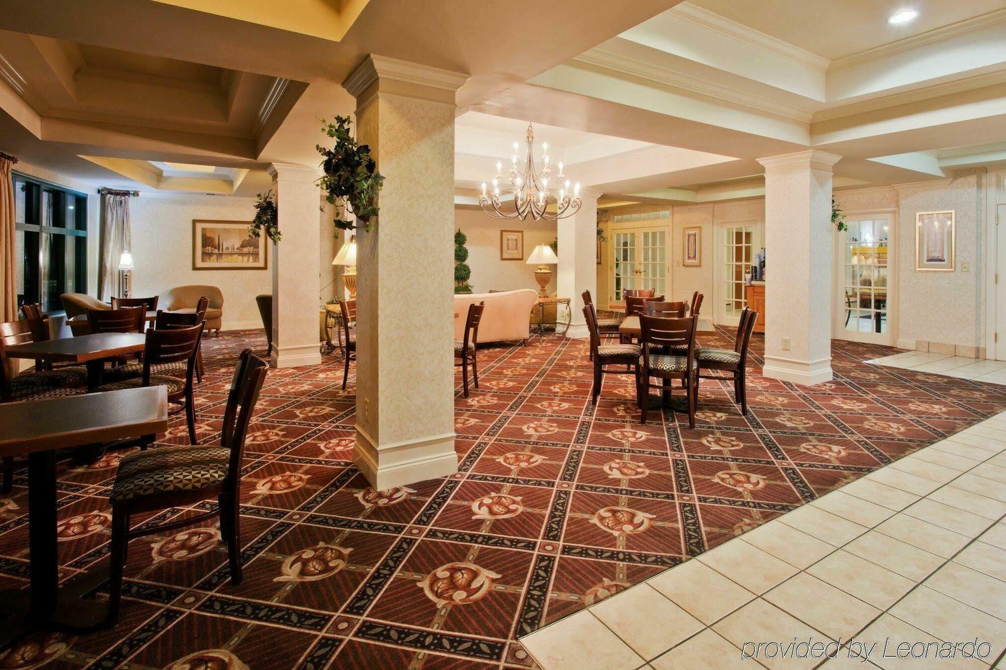 Baymont By Wyndham Bessemer Beltér fotó